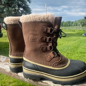 Sorel Caribou Boot. Size 8 (men’s) or 10 (women’s)
